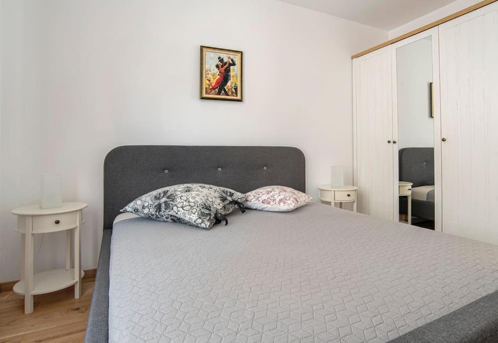 Designed Apartment In Central Sofia With Parking Exterior photo